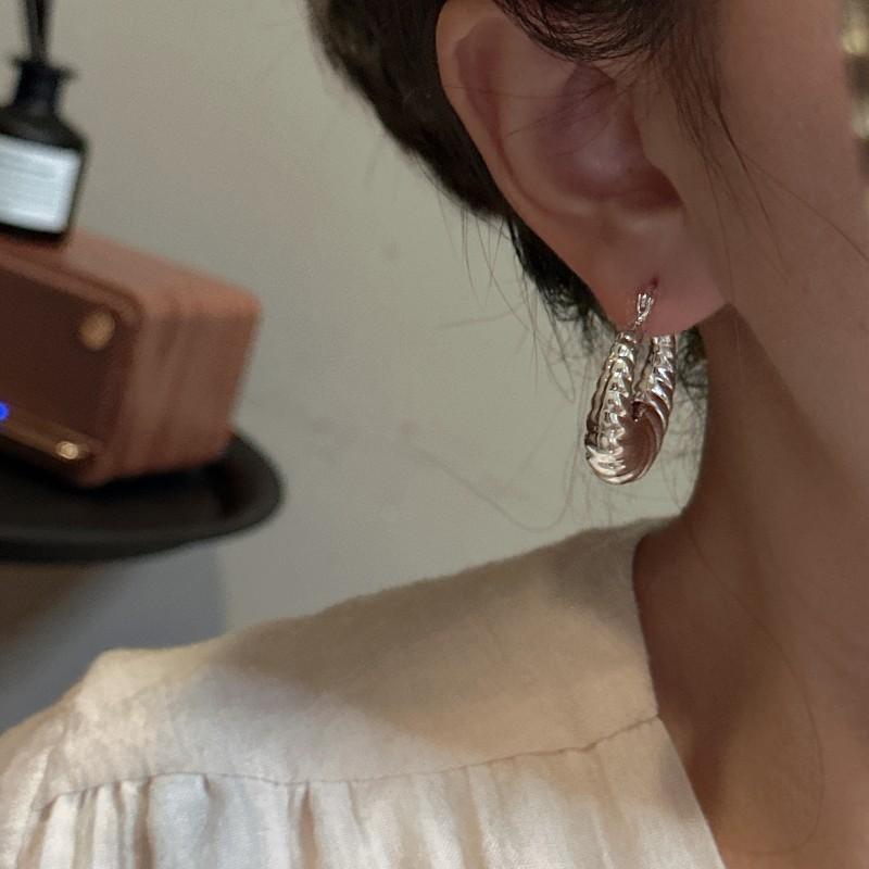 S925 Sterling Silver Niche Design Sense Croissant Hollow Ear Buckle Korean Style Retro Earrings