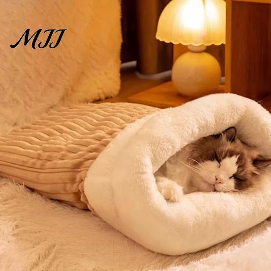 Thoughtful Gift for Cat Lovers Warm Fluffy Sleeping Bag, Semi-closed Enclosed Tunnel Bed, Self-Heating Portable Pet Resting Plush Lining