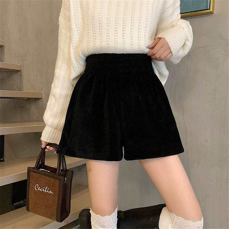 

Женские вельветовые шорты А-силуэта Осень/Зима 2023 - Эластичная талия, Свободный крой, Стройнящие, Широкие штанины, Повседневный стиль X Large чёрный