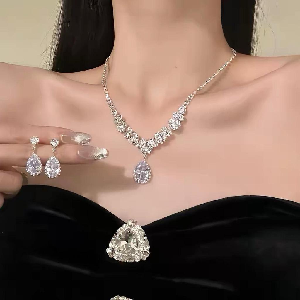 Elegant Waterdrop Diamond Tassel Necklace and Earrings Set for Women