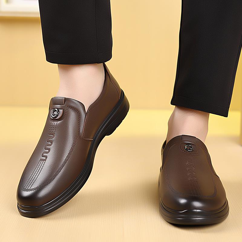 Fashion Lace-Up Fashion Men Loafers Outdoor Male Classic Boat Shoes Leather Hot Sale New Men's Walking Shoes Men Wedding Dress Shoes