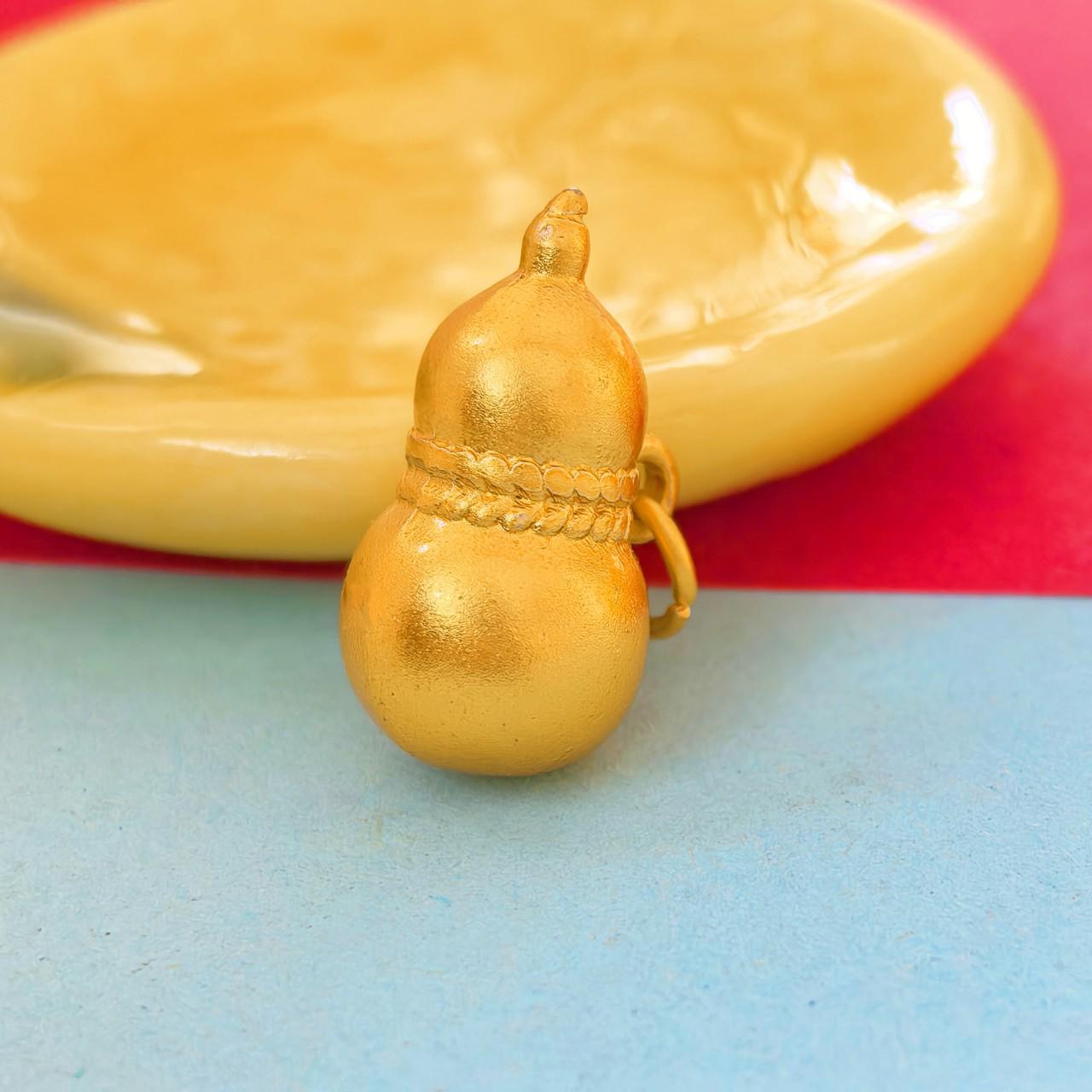 Ancient Style Gold-Plated Copper Gourd Pendant Necklace – Chinese National Trend