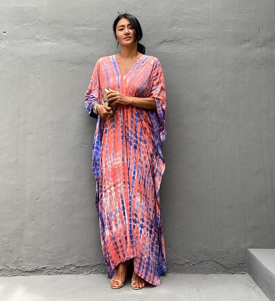 Tie-Dye Beach Caftan: Loose Vacation Cover-up with Sun Protection