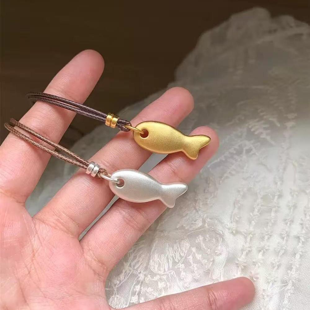 Simple retro small fish pendant necklace light luxury temperament high sense new Chinese fashion versatile autumn and winter sweater chain women