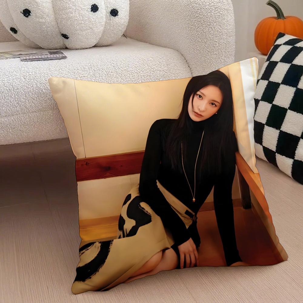 Korean KKim Ji Wons Beautiful Girl Cushion Cover Throw Pillow Cover Hidden Button Durable Polyester Chair Cushion