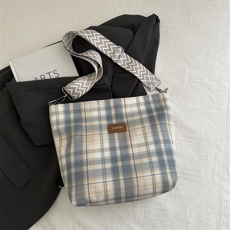 Summer Women's Bag Plaid Canvas Women's Tote Bag Large Capacity Women's Shoulder Bag Commuter Underarm Bag