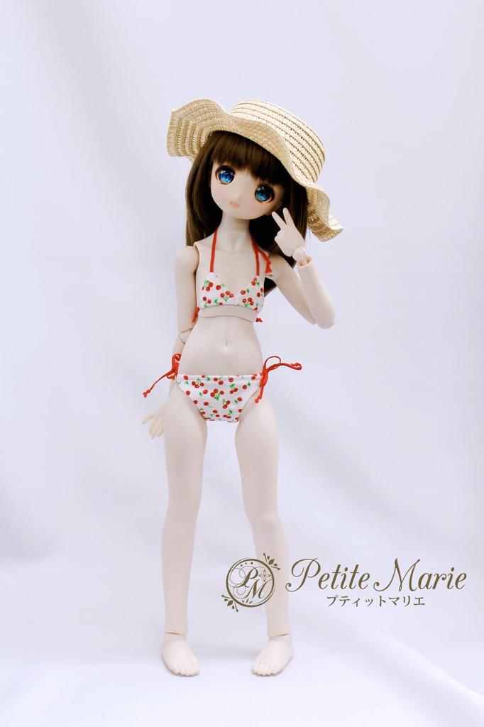 [Petite Marie] 13 MDD (S-L göğüs) uyumlu, yumuşak dokunuşlu, kiraz desenli bikini mayo, kırmızı kiraz, beyaz zemin, 40cm bebek, BJD bebek kıyafetleri