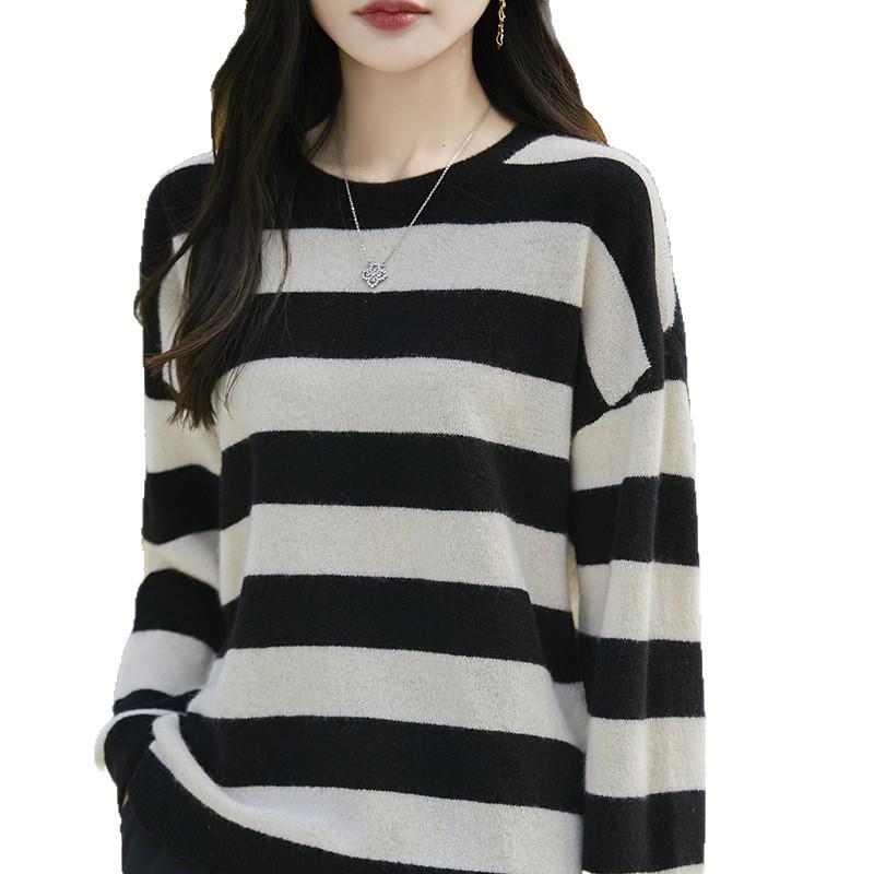 2026 Spring/Autumn Women's Round Neck Striped Wool Sweater - Loose, Casual, Versatile Knitwear