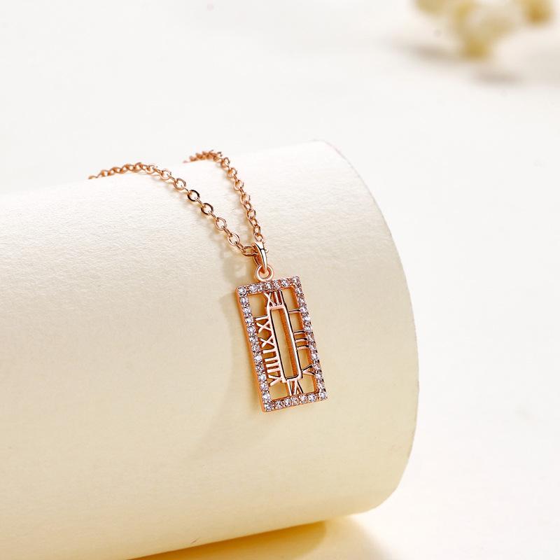 

Римские часы ожерелье женские легкие роскошные темперамент кулон мода год ключица цепь ins ветер