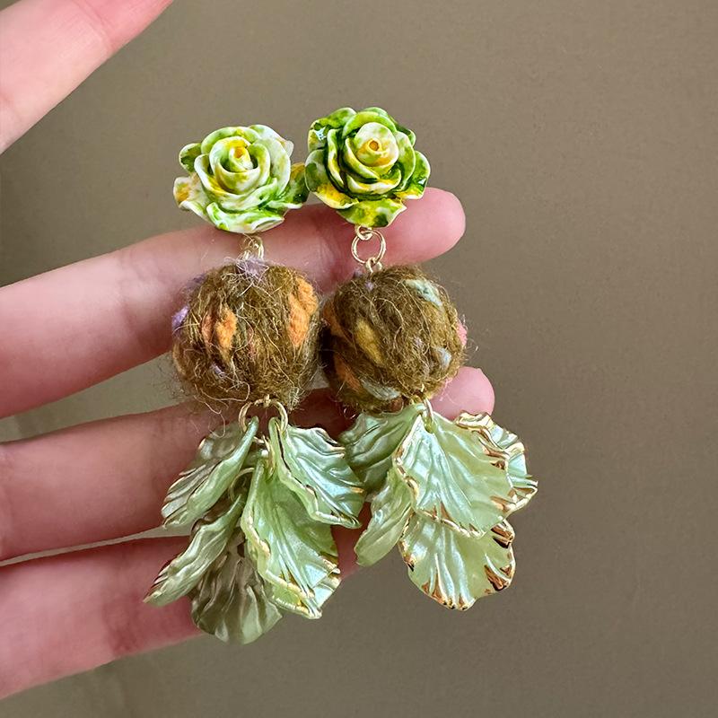 Super fairy atmosphere smart exquisite flower accessories beautiful earrings ins wind gentle fairy air playful smart versatile
