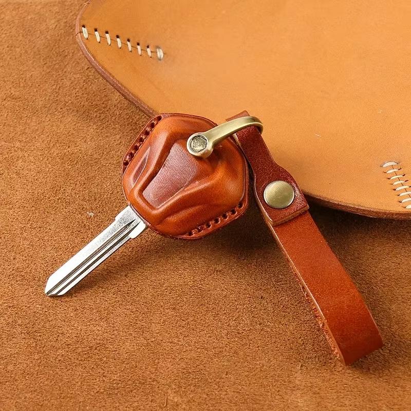 For Triumph Motorcycle T100/T120/T900/obber Leather Vintage Key Sleeve Car Key Decoration Modification Keychain Accessories