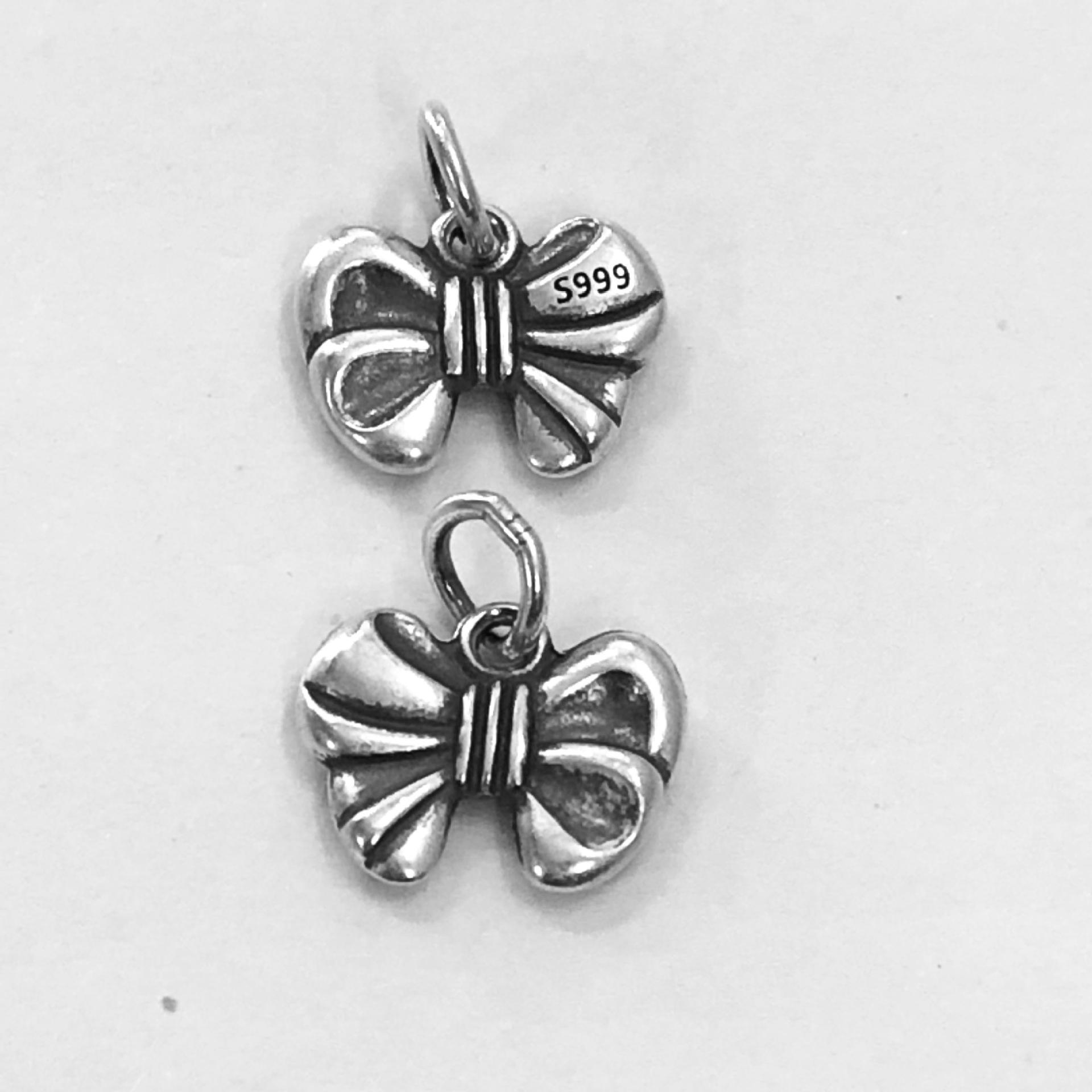 Fu Zhi Bao 999 Silver Bow Pendant: Retro Silver with Hand-Woven Red String Beaded Accessories 999 Silver