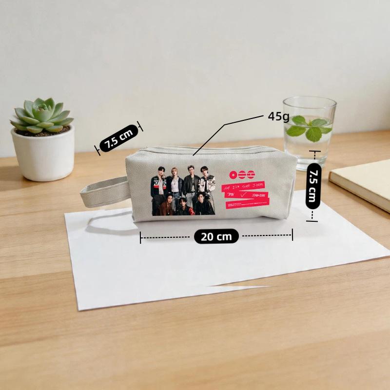 8-teiliges Kpop BTS Mitglied Leinwand Federmäppchen Niedliche Chibi Figur Echtes Foto Unterschrift Kosmetiktasche Multifunktionale Organizer Tasche mit Griff, Army Merch