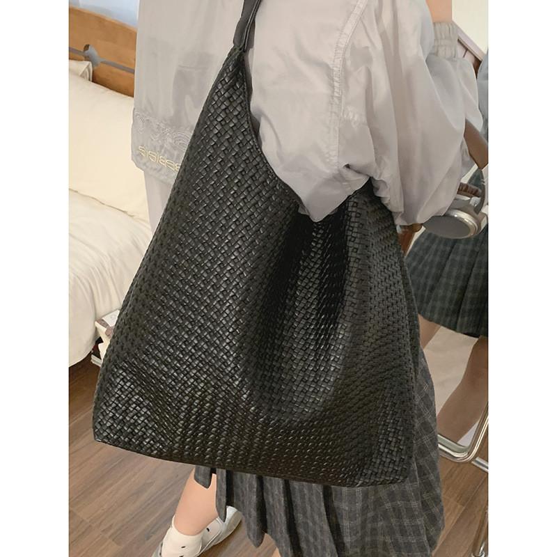Ielgy Retro Large-Capacity Underarm Commuter Bag Women Simple Woven Pattern Fashion One-Shoulder Tote Bag