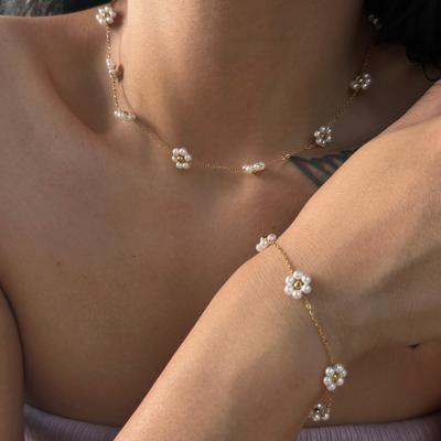 Damen Schmuckriemen Sommer Perle Blume Halskette Mode Titanstahl Halskette Taillenkette Fußkettchen Set Titanstahl Farberhaltung