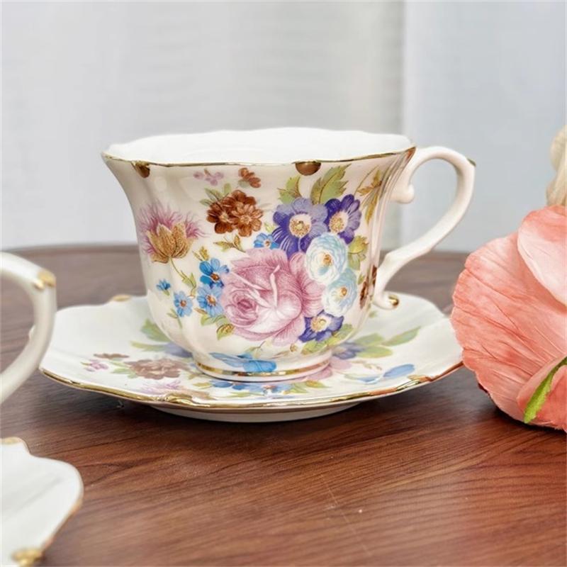 Juego de Taza y Platillo de Café de Porcelana de Hueso Europeo de Alta Gama Cerámica Dorada Juego de Té de la Tarde para Mujeres y Fiestas de Té