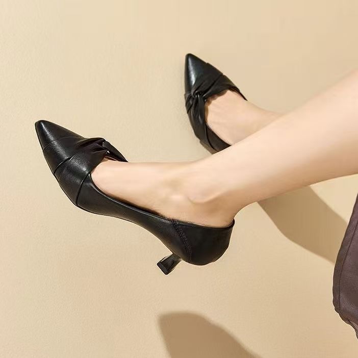 Internet Celebrities Popular Light and Comfortable Work High Heels 2025 New Pointed French Shallow Mouth Temperament Fashion Shoes