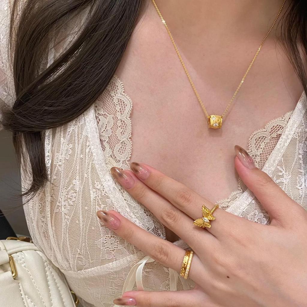 Lulutong Women's Luxury Six-Pointed Star Necklace - Vintage, Elegant, Versatile Design, Perfect New Year Gift