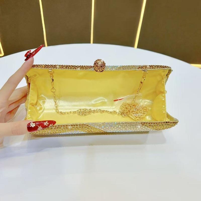 A High-end and Fashionable Crossbody Bag with Gradient Gold and Diamond Color for The Evening