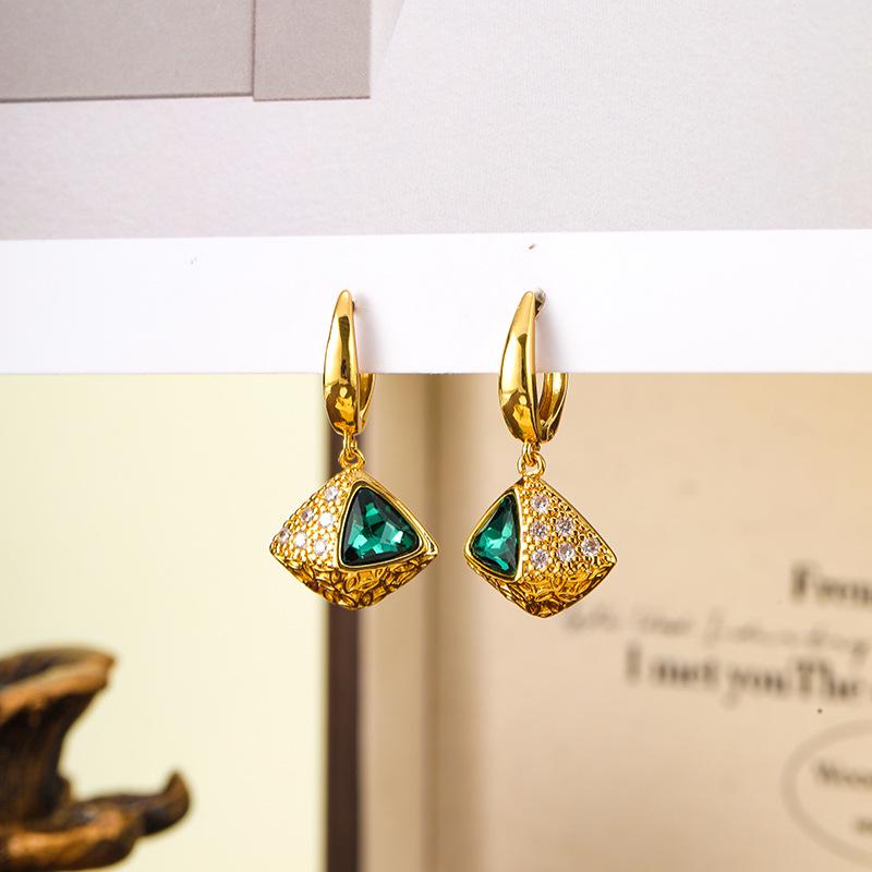 High-End Gold Earrings with Inlaid Emerald Rhombus Gemstones - Women's European & American Retro Style