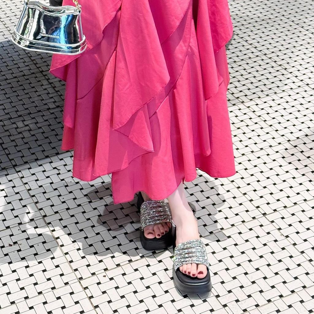 One-word Slippers Slope Heel Rhinestone Thick-soled One-word Slippers 2025 Summer New Outer Wear with Skirt Open-toed Cool Slippers