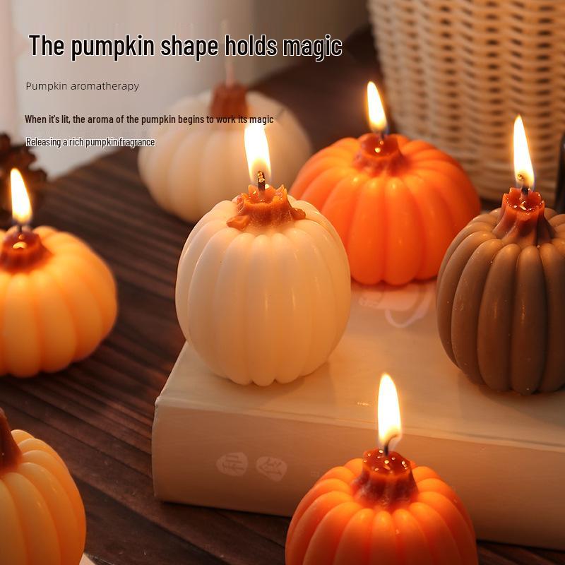 Handmade Pumpkin-Shaped Scented Halloween Candle - Perfect Gift for Creating a Festive Atmosphere