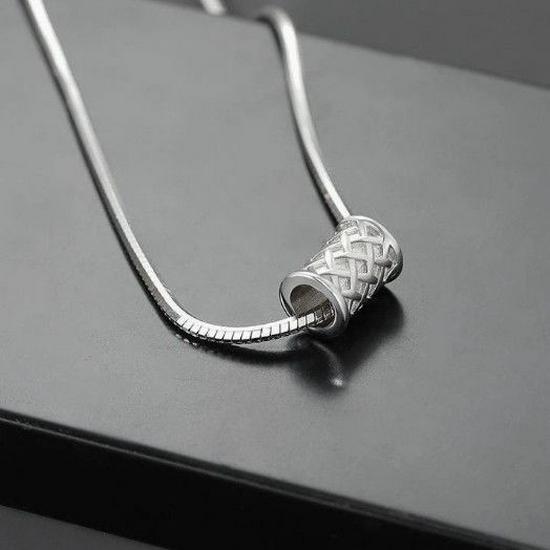 Elegant Pearl Necklace: Trendy, High-End Titanium Steel Clavicle Chain for Women