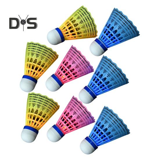 3/4 /8 Pcs LED Badminton Petecas Longa Duração Noite Visível Nylon Brilhante Petecas À Prova de Vento Iluminação Badminton para Jogo Noturno