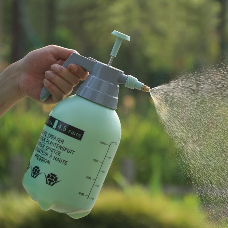 Gartenbau Universal 2L Kleiner Sprüher Haushaltssprühkessel Manuell Luftdruck Bewässerungstopf Düse Haushalt Manuell Luftdruck