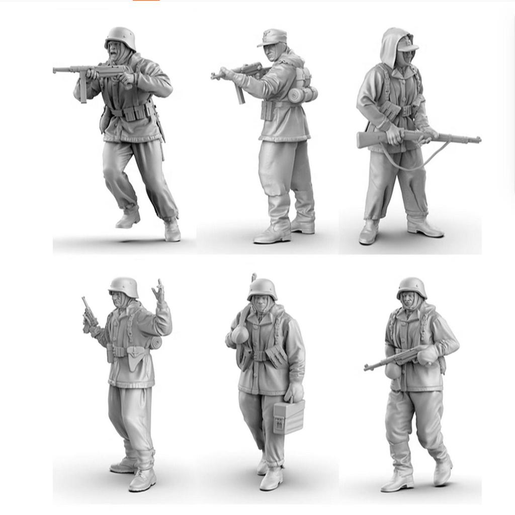 11 German Figures at 1:72 Scale As A Gift for