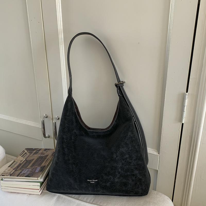 

Premium niche underarm bag women s new trendy fashion large capacity shoulder bag casual versatile commuting