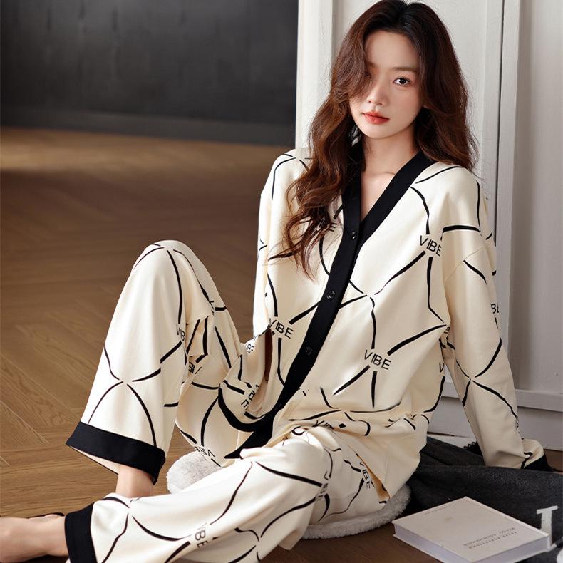 2026 Women's Milk Silk Pajamas Set: V-Neck Cardigan, Long Sleeve, Long Pants, Thin Polka Dot Print for Spring and Autumn