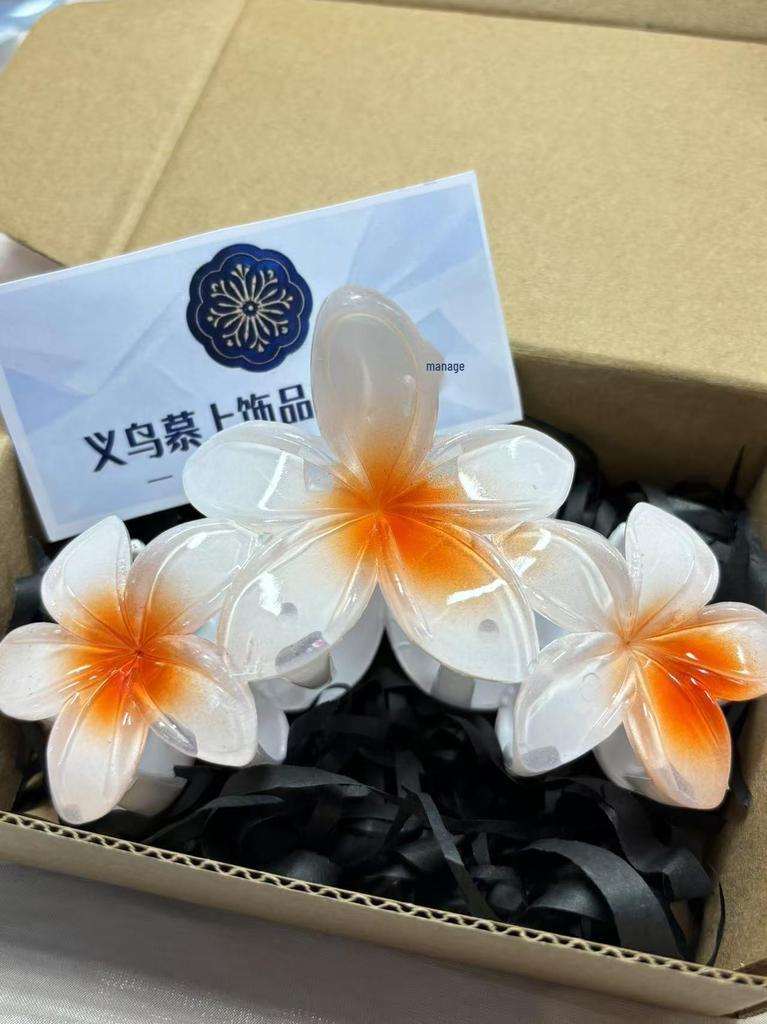 European/American Three Flowers Plumeria Claw Clip - Cute Large Hairpin for Women's Bun