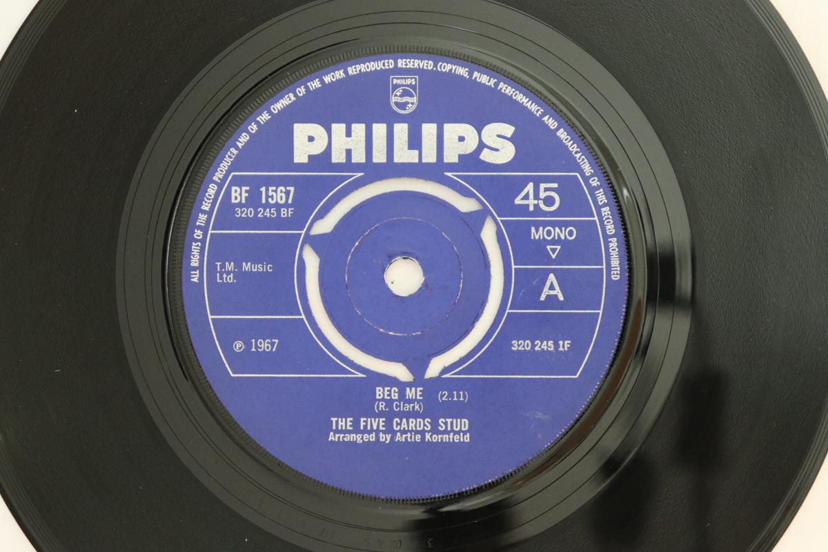 

7-дюймовая пластинка FIVE CARDS STUD - Beg Me BF1567 Philips 1967 UK Рок Б/У