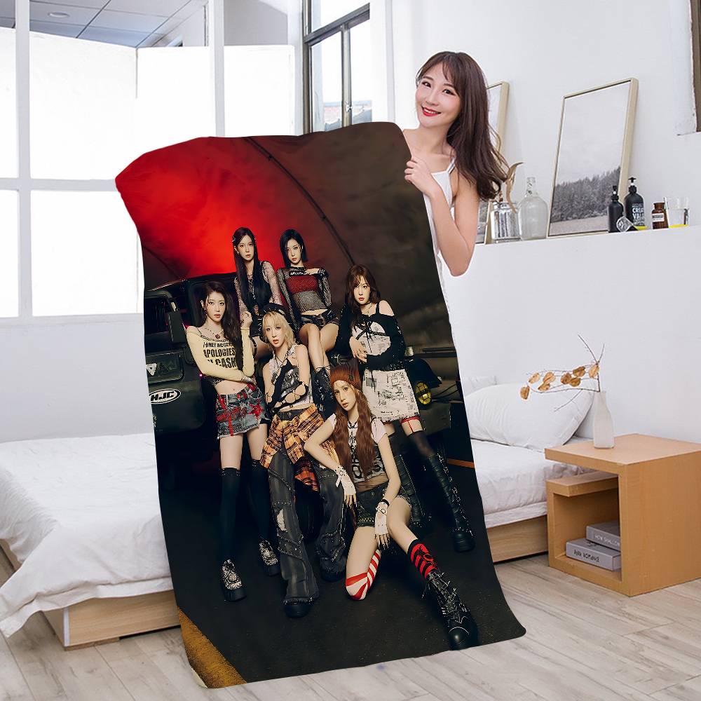 Korea Kpop Band F-fromis_9 Big Microfiber Beach Towels Quick Dry Towel Sand Beach Towels Pool Towel for Travel Swim Pool Yoga