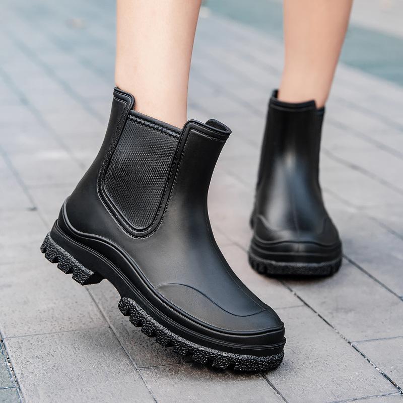 Spot 2025 Women's New Waterproof Shoes Rain Boots Outdoor Wear Work Rubber Shoes Light Rain Shoes Women