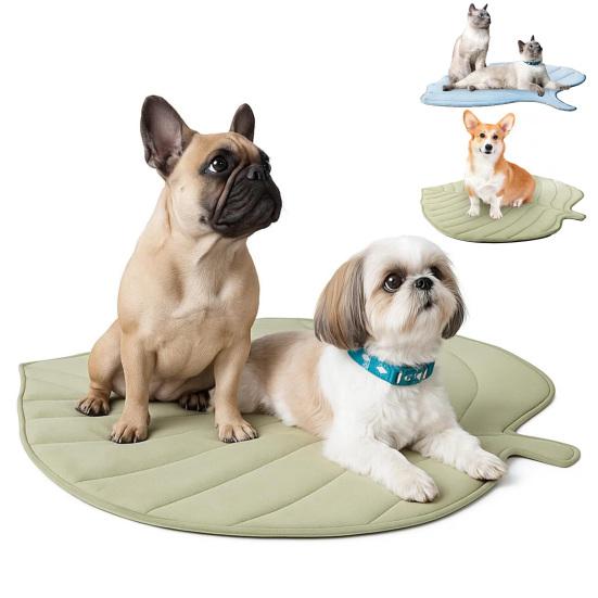 

Dog Cooling Mat Leaf Shape Self Cooling Pad for Dogs Cats Washable Non-Slip Summer Dog Sleeping Pad for Indoor Outdoor Use S світло-синій колір