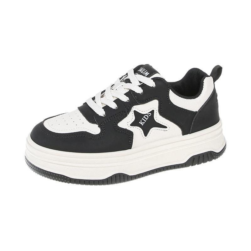 Board shoes women's spring and autumn flat platform 2025 spring new orders surge versatile students black star leisure sports white shoes