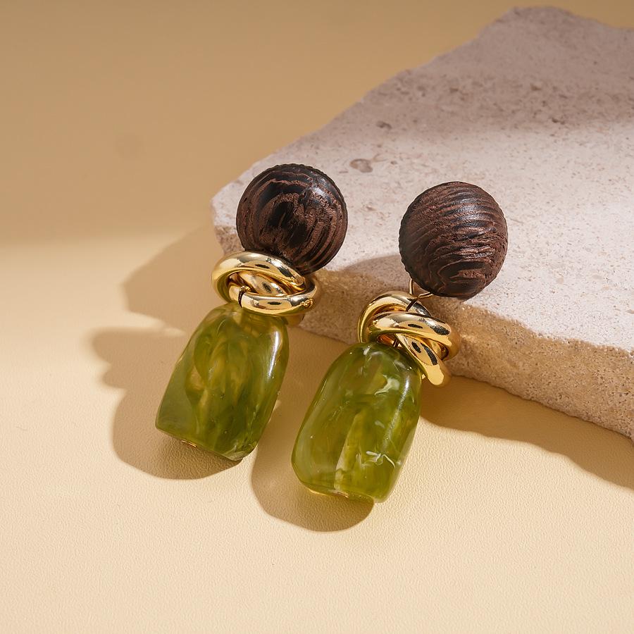 Boucles d'oreilles Géométriques Rétro Européennes Enveloppées de Résine: Style Automne Hiver Haut de Gamme pour Femmes