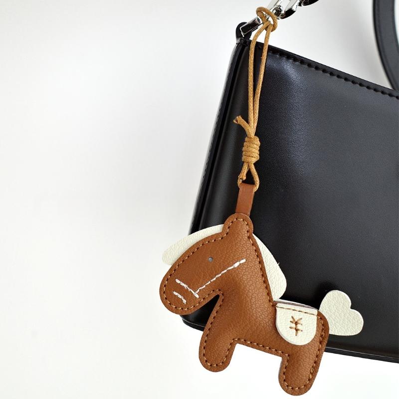 1Pcs Horse Pendant Decoration Trendy Cute Pony Pu Leather Keychain For Ladies Bag Keyring Charm Accessories