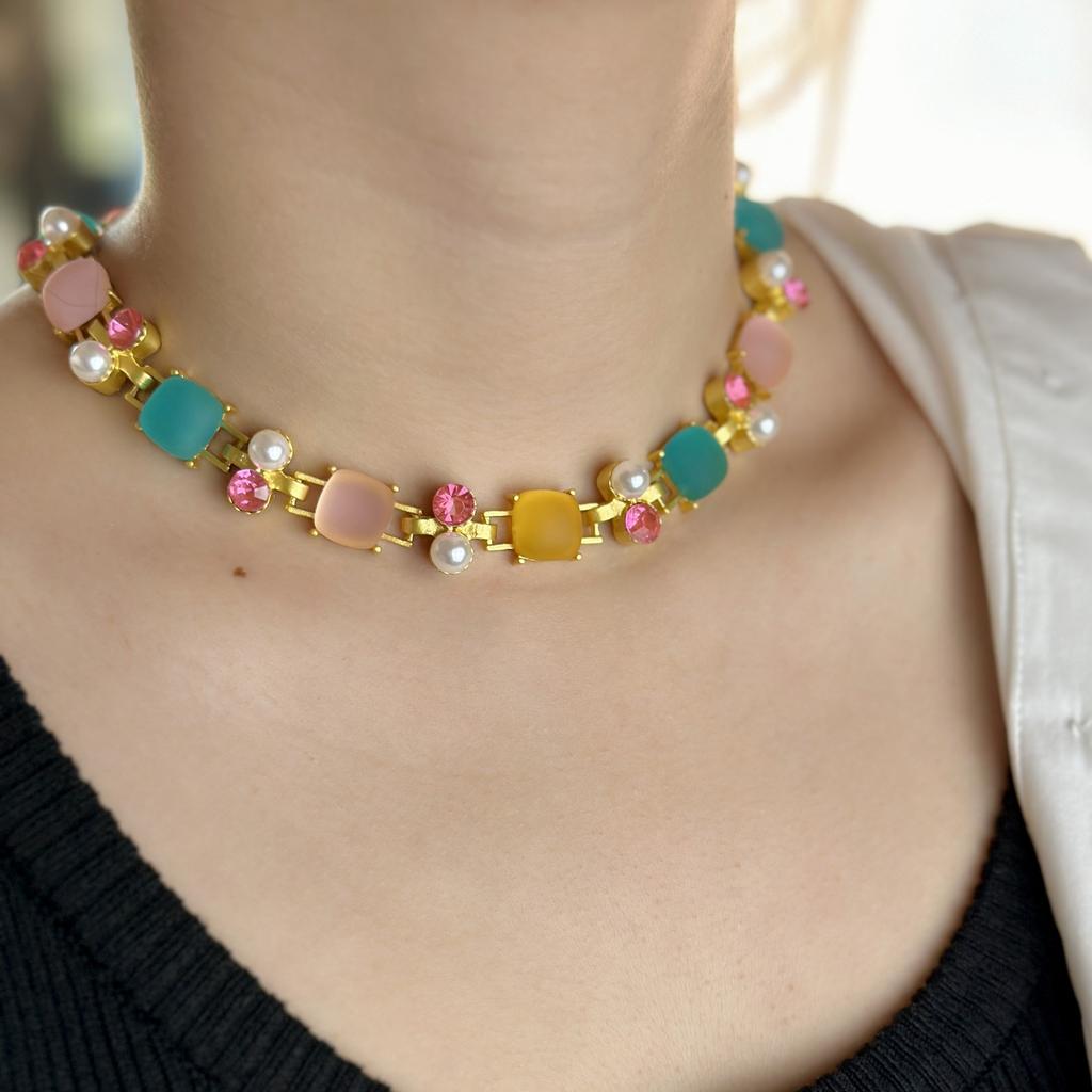Vintage Color Diamond-Set Square Resin Pearl Necklace French Vintage Light Luxury Clavicle Chain Necklace Women