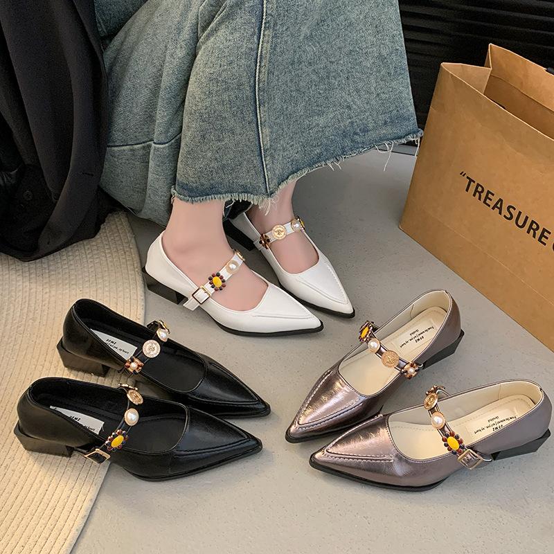 Hot Selling 2025 Shoes Women Flats Shallow Mouth Autumn round Toe Loafers Ballerinas New Fall black Retro Shoes Zapatos De Mujer