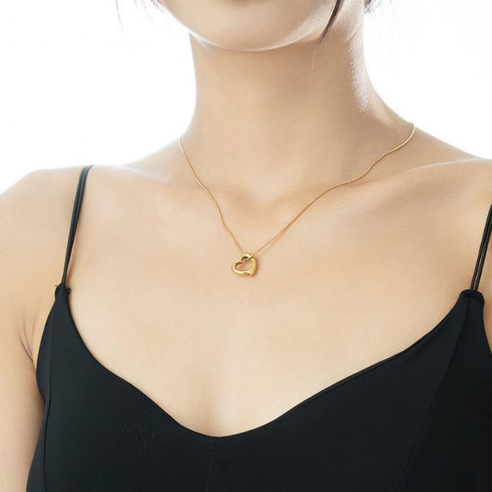 Stainless Steel Hollow Love Heart Pendant Snake Chain Necklace For Women Gold Color Clavicle Chain Non-fading Jewelry Gifts New