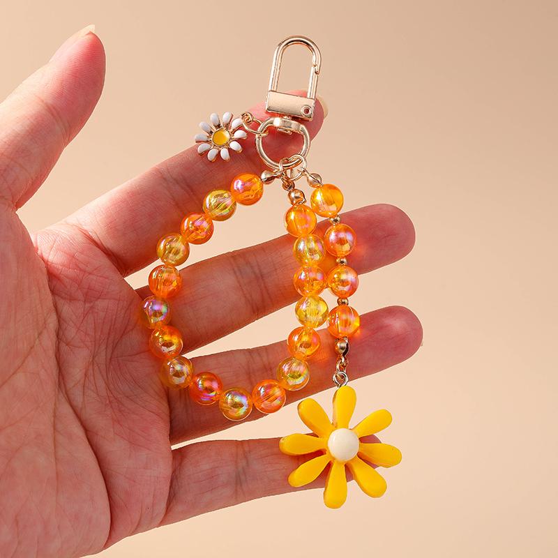Pretty Beaded Bracelet Key Chain Strawberry Flower Key Ring for Women Girls Handbag Pendant DIY Kid's Jewelry Gifts