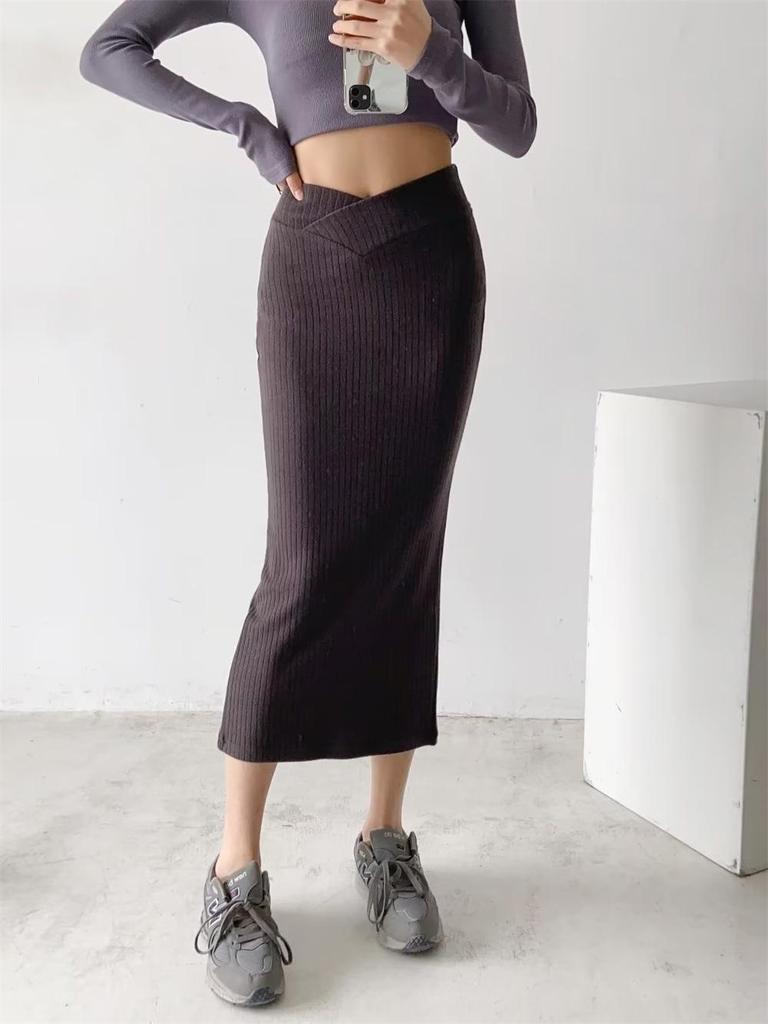 Trendy Women's European & American Style V-Neck High Waist Knitted Midi Skirt with Back Slit