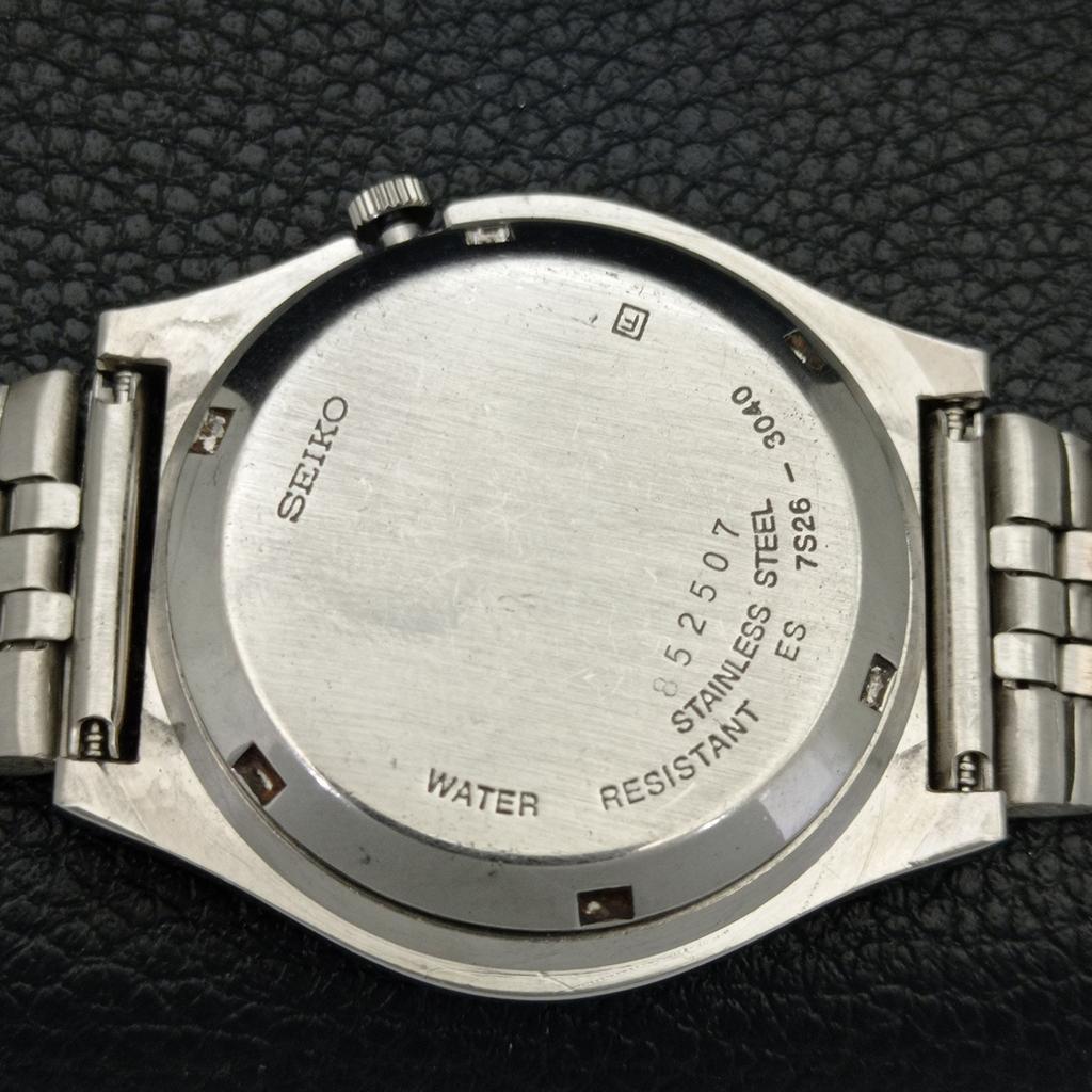 GENUINE VINTAGE SEIKO 5 AUTOMATIC JAPAN MENS GOLDEN COLOR DIAL WATCH A702604-1 R209-a702604