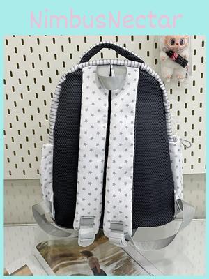 Mochila Listrada com Estrelas para Menina em Nylon Resistente à Água para Uso Escolar e de Viagem