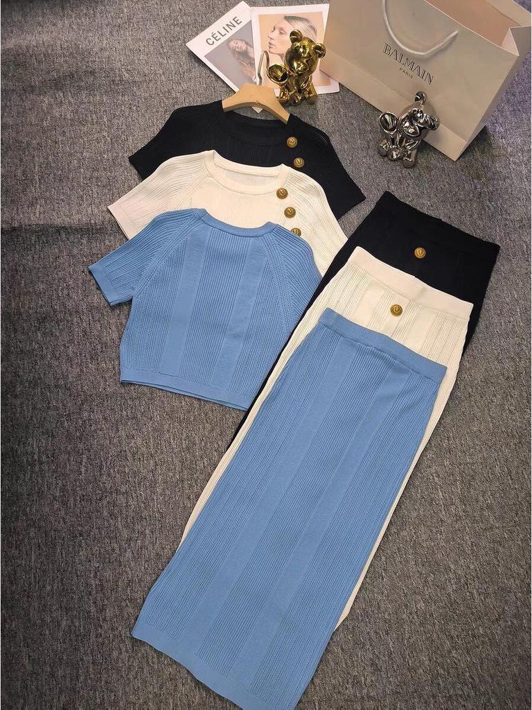 2025 Spring/Summer Socialite Knit Set: Round Neck Top & Metal Buckle Midi Skirt