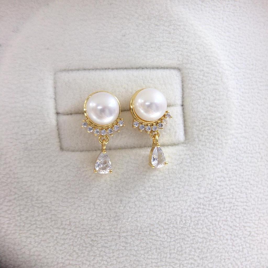 Zhuji Exquisite Freshwater Pearl & Zircon Stud Earrings - Elegant, Simple, Lively