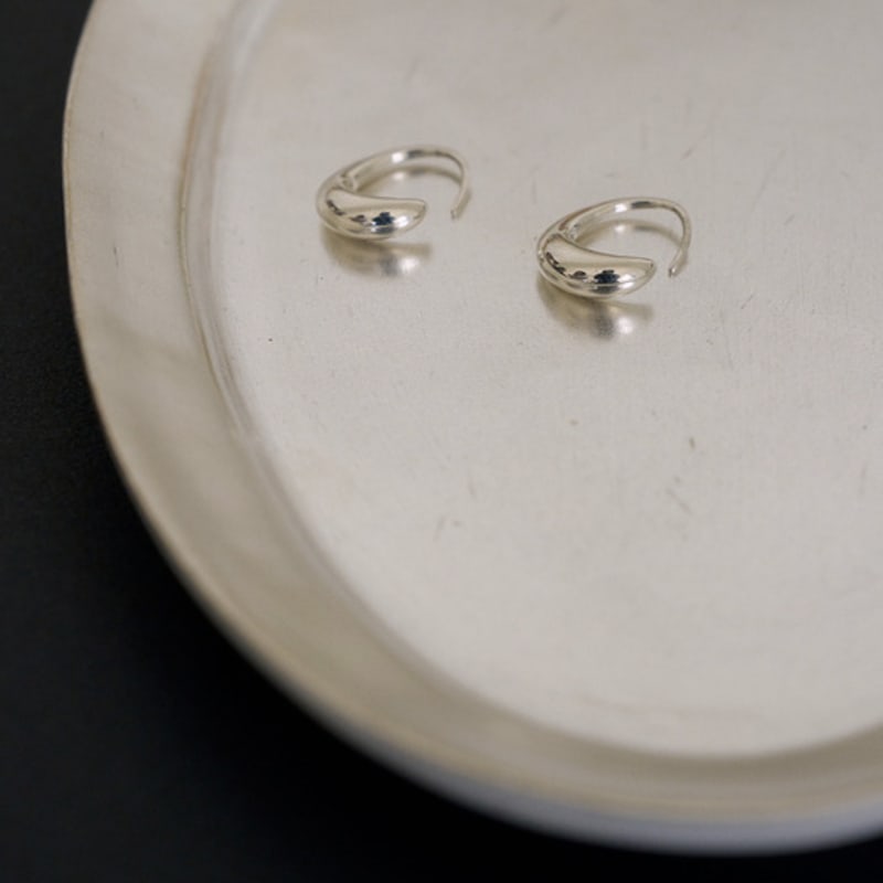 Ovbeige [VEI] 925silver BOLD HOOK EARRINGS